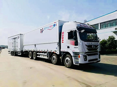 紅巖中置軸貨運列車亮相 被物流公司看好